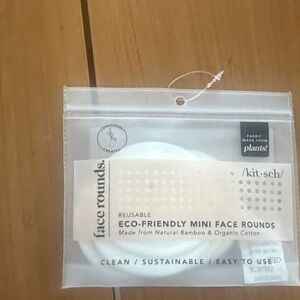 Kitsch White Reusable Face Rounds